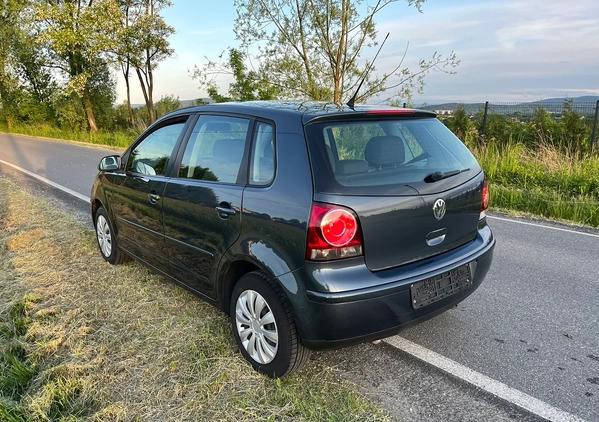 Volkswagen Polo cena 14700 przebieg: 151000, rok produkcji 2009 z Wadowice małe 154